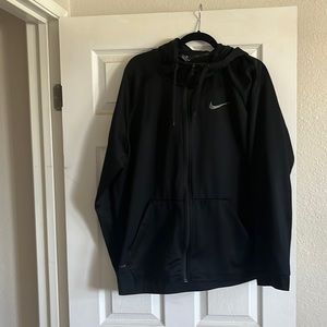 Nike dry fit zip/up. Excellent condition, no rips or snags 👍